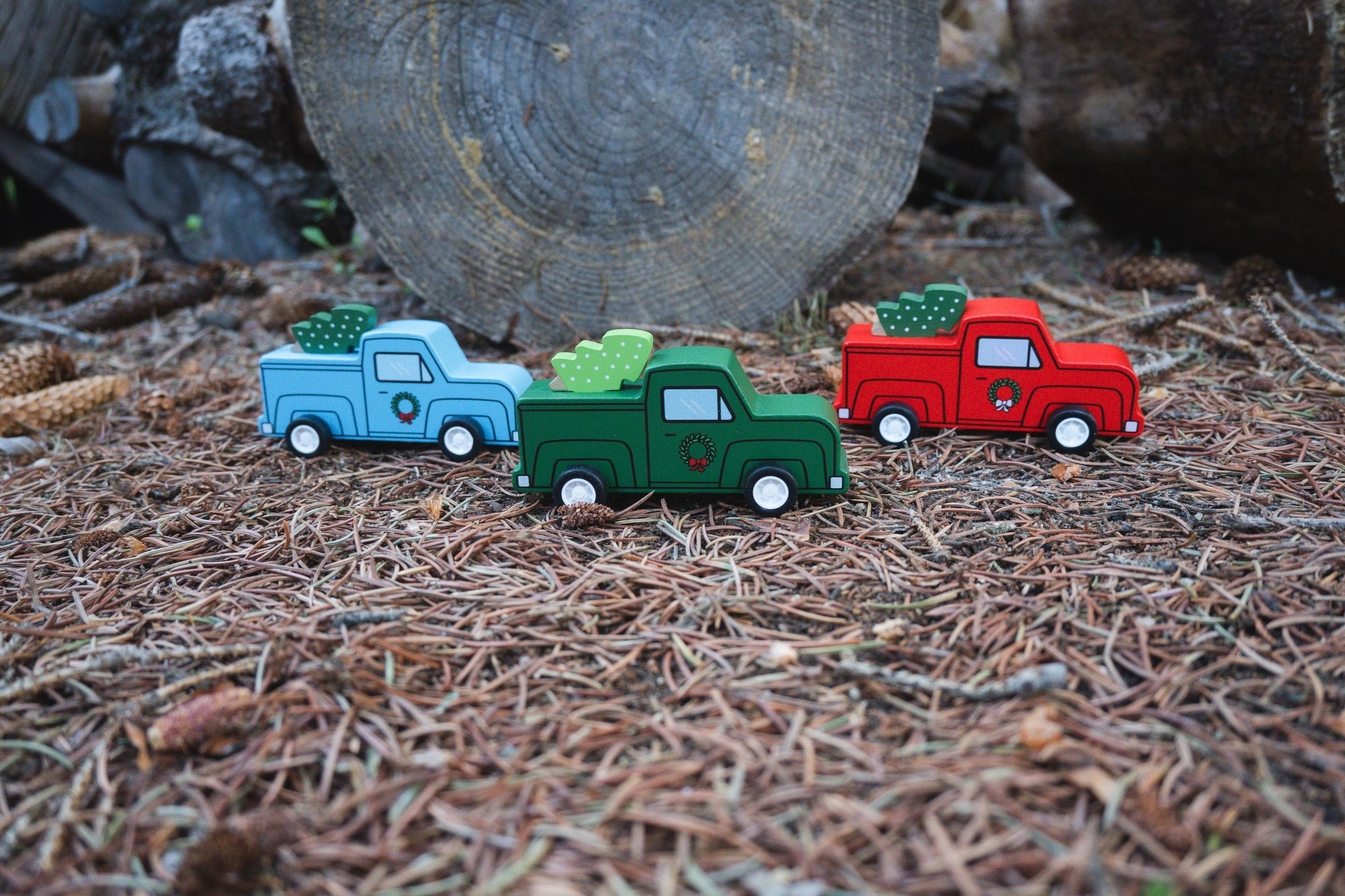 RETRO PICKUP W/ XMAS TREE PULLBACKS ASSORTMENT - Image 3