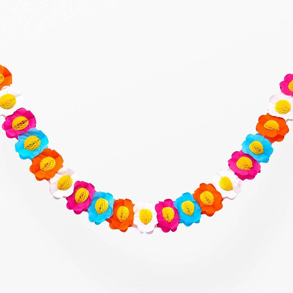 Retro Daisy Tissue Garland - Image 2